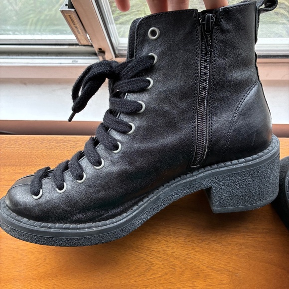 John Fluevog Shoes - Fluevog Slacker sz 8 moto/ ankle boots